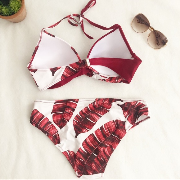 Leaf Printed Twist Halter Bikini Set - Red - Picture 3 of 8